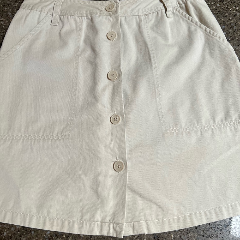 Old Navy Light Khaki Button Up Mini Skirt With Pockets Size 8. Summer Boho